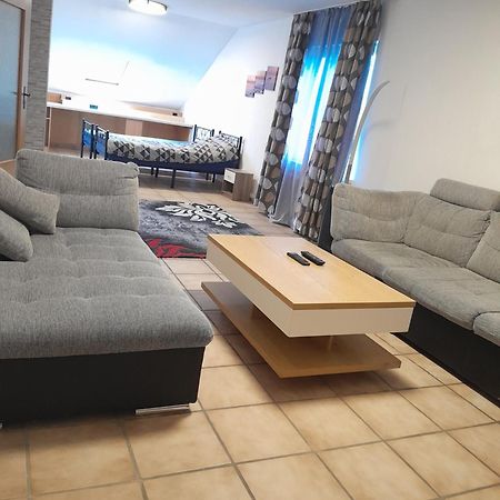 Ferienwohnung In 엘프슈타트 외부 사진